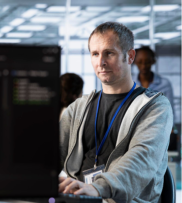 Persona trabajando en empresa